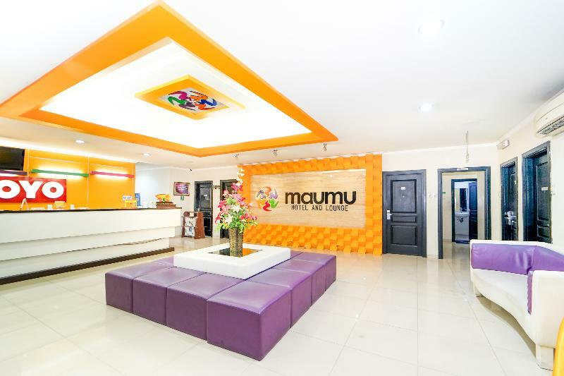 Oyo 235 Maumu Hotel & Lounge Surabaya Exterior photo